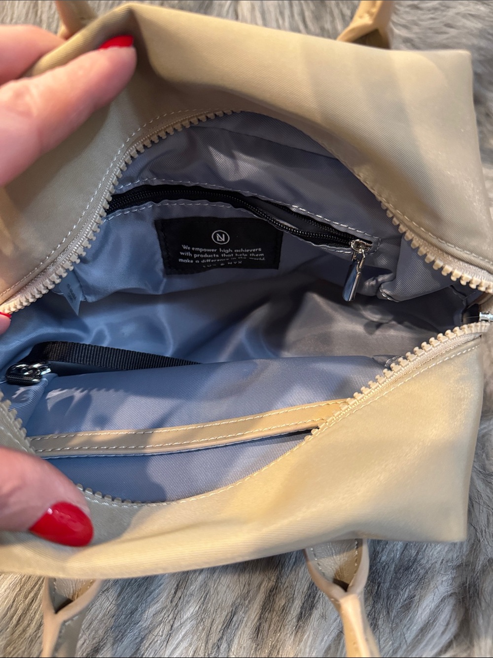 PRICE FIRM Lux & Nyx Women's Beige Twist-Front Top Handle Bag - Picture 3 of 9
